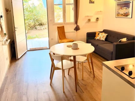 t2 meublé 40m2 avec terrasse et jardin