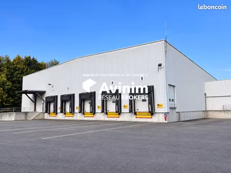 local 3040 m² dampierre