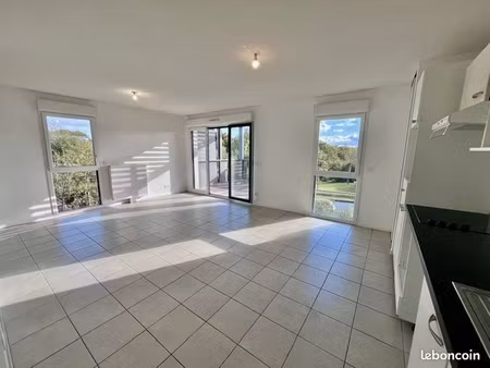appartement 3 pièces 65 m²