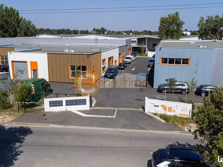 local d'activité 255 m²