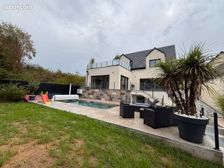 pont de metz pavillon 5 chs avec piscine en exclusivite