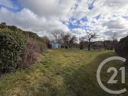terrain 1 039 m² chalons en champagne