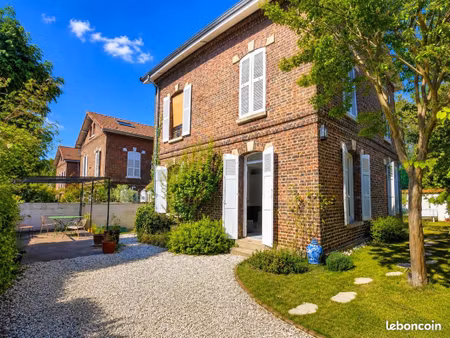 propriété 5 pièces 131 m²