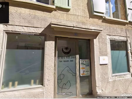 mur local commercial loue 58m²