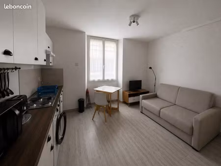 location studio meublé - 20m2 - versailles - quartier notre dame