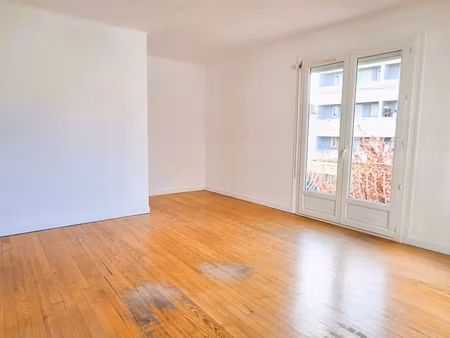 appartement t4/5 av saint exupéry à rénover