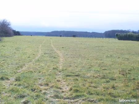 terrain 640 m² henonville