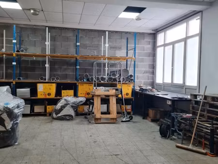 vend ateliers  depots
