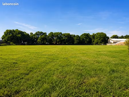 terrain 2 300 m² la clisse
