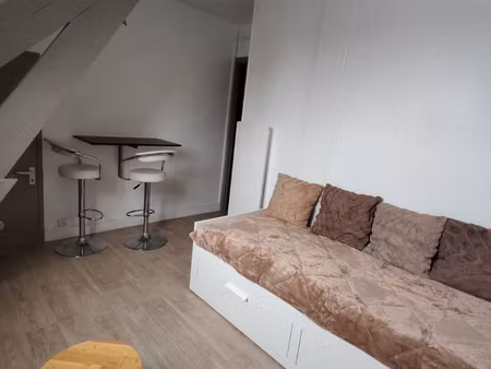 studio meublé et rénové à neuf 100 m de la fac
