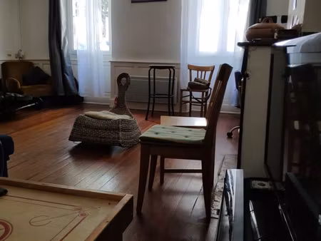 à louer – appartement t2 de 55 m² – rez-de-chaussée