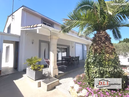 immeuble 6 pièces 196 m²