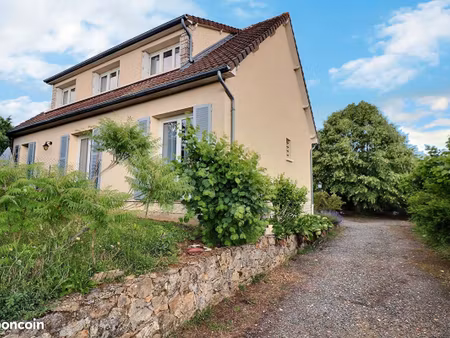 maison 6 pièces 135 m²