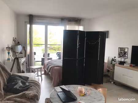 studio 37 m² avec balcon et parking – centre de thouaré-sur-loire – disponible