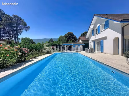 maison 5 pièces 180 m²