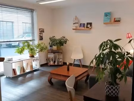 location cabinet paramédical 10m² 76e