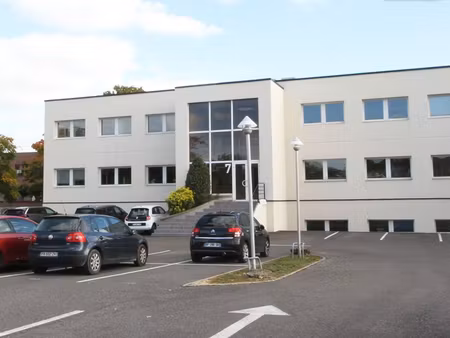 a louer bureaux meublés - équipés 19 m²