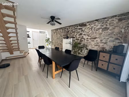 maison de bourg en pierres  3ch + bureau  à st mars du désert