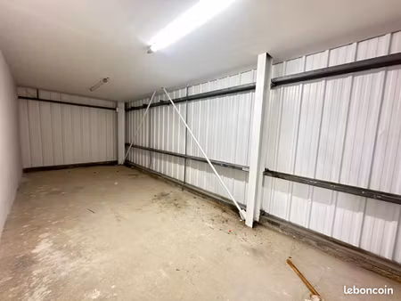 local industriel 26 m²