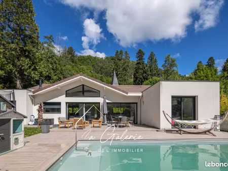 maison 6 pièces 140 m²