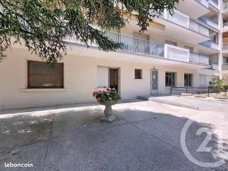 parking 114 m² arcachon
