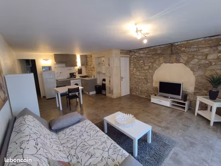 t2 + bureau pour etudiant pont de crau