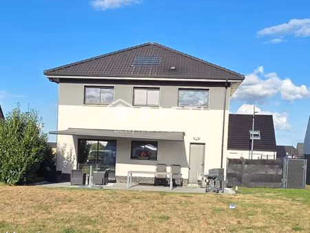 maison 8 pièces 106 m²