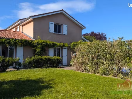 villa 6 pièces 150 m²