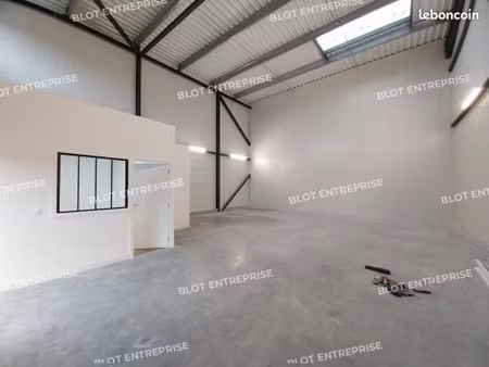 local d'activité 125 m²