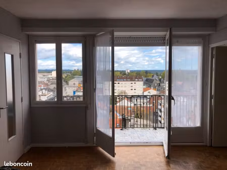 t2 lumineux 43 m² avec balcon – vue pyrénées – résidence palais des pyrénées – centre-vill