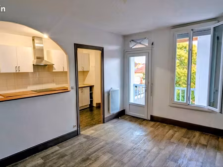 beaut3 rond point basse ville + balcon