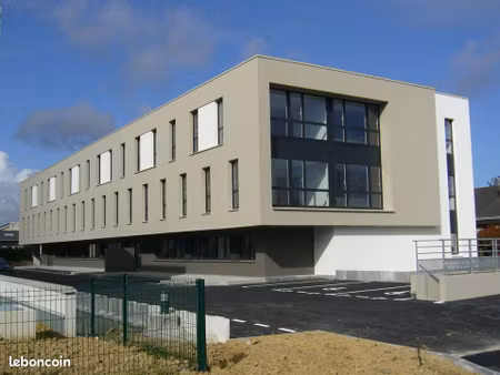 bureaux 201 m² saint-grégoire