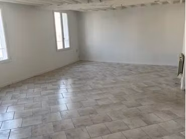 beau grand appartement
