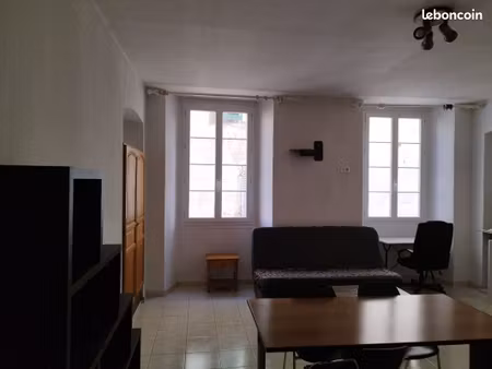 studio 33m²  hyper-centre