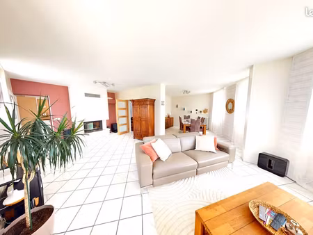 maison 7 pièces 147 m²