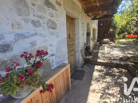 maison 8 pièces 259 m²