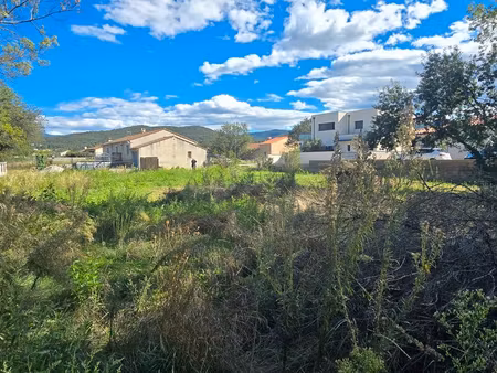 terrain constructible de 1567 m² à maureillas-las-illas – hors lotissement  viabilisé et l