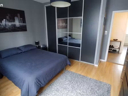 appartement 3 pièces de 76 m² avec balcon  cave et place de parking en location