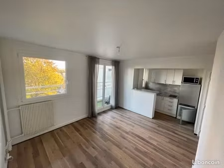 studio 1 pièce 25 m²