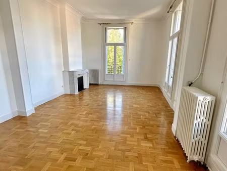 appartement 5 pièces 180 m²