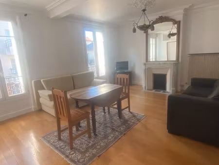 appartement location meublée 2 chambres 3 pièces 55m2 etage 3 saint-ouen sur seine garibal