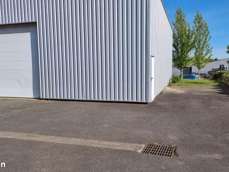 a louer - local d'activites 150 m² - pacé