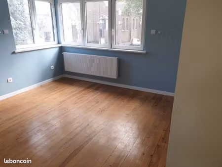 bureau 14 m2 douai zone franche ( zfu ) + espaces partagés