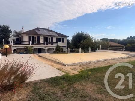 maison 4 pièces 207 m²