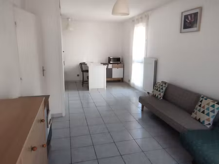 studio t1 meublé 30 m² dijon drapeau