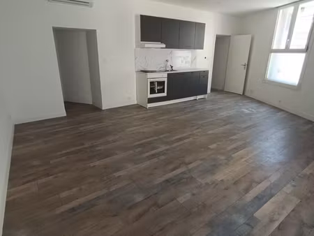 loue appartement 2 pièces 47m2