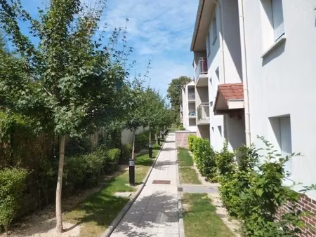 appartement t3 avec terrasse et parkings à chalons
