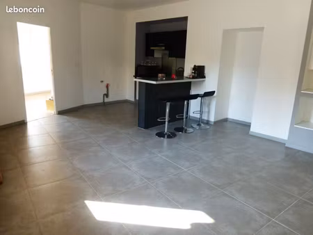 appartement t3 60 m² avec balcon