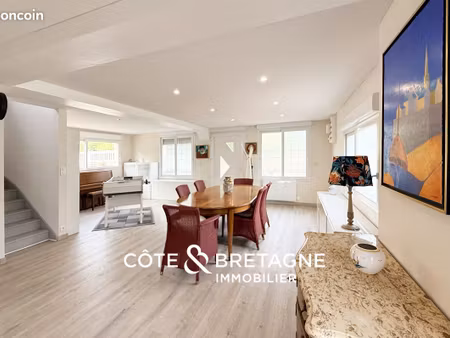 propriété 3 pièces 122 m²