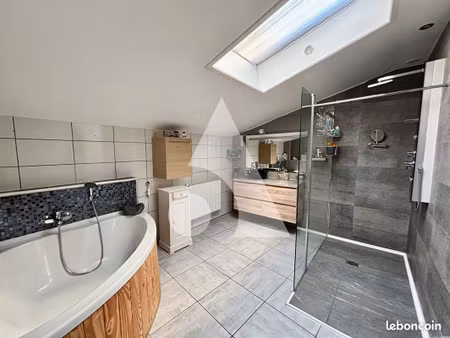 maison 4 pièces 132 m²